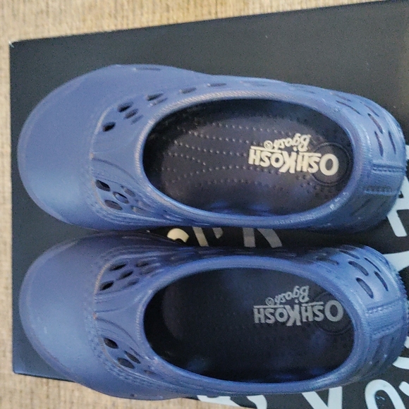 Oshkosh Bgosh Slip On Shoes - Picture 2 of 5